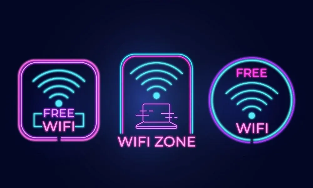 Penggunaan wifi umum berpotensi terjadinya data privacy tidak terlindungi atau kemungkinan akun bisa dihack.