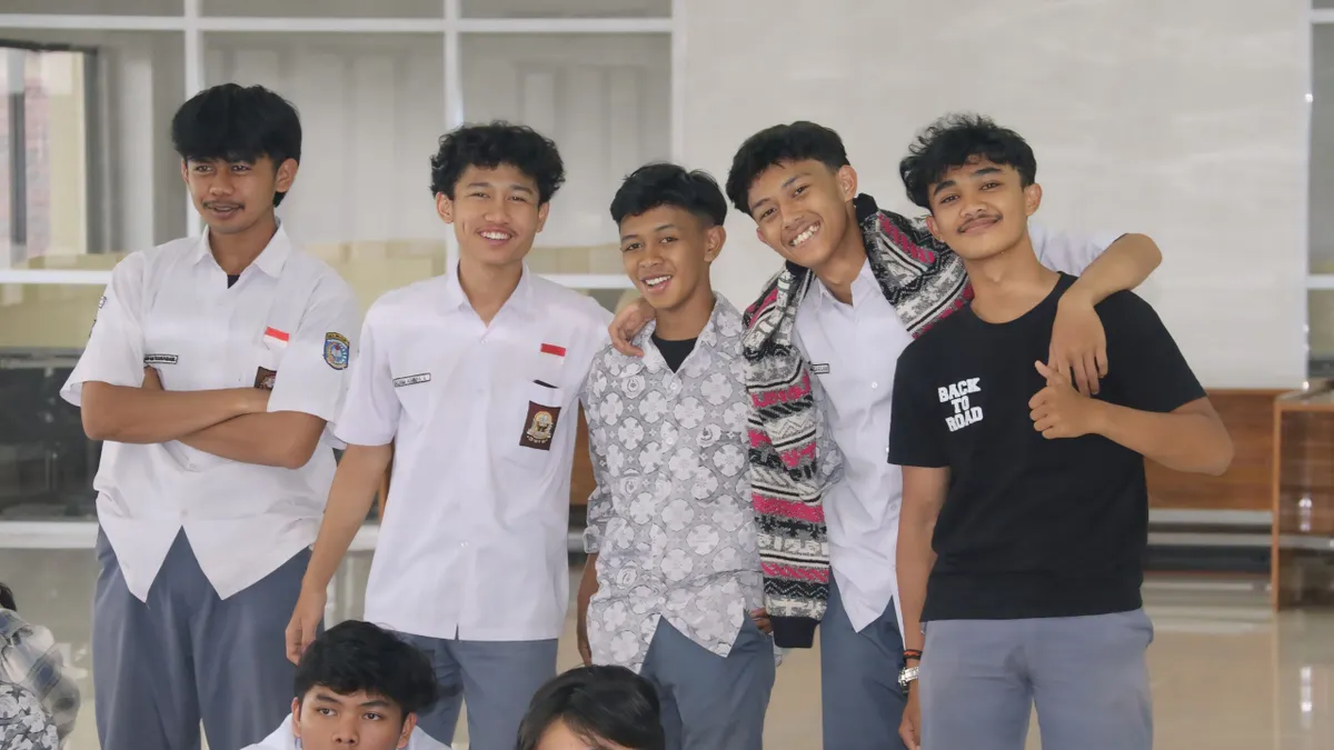Ilustrasi Siswa SMA di Bandung