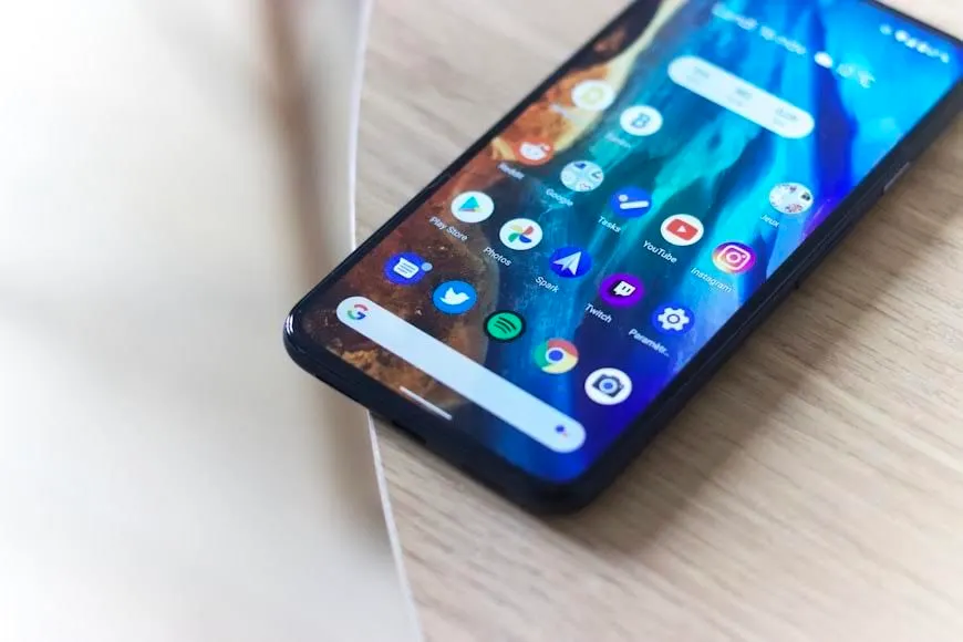 Ilustrasi membuat HP awet hingga tahunan masa pakai.