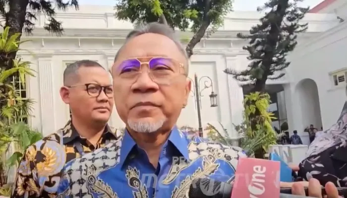 Zulkifli Hasan membantah isu perpecahan di Koalisi Indonesia Maju (KIM) dan mengungkapkan optimisme bahwa kandidat Pilgub Jakarta 2024 yang kuat akan muncul dari koalisi.