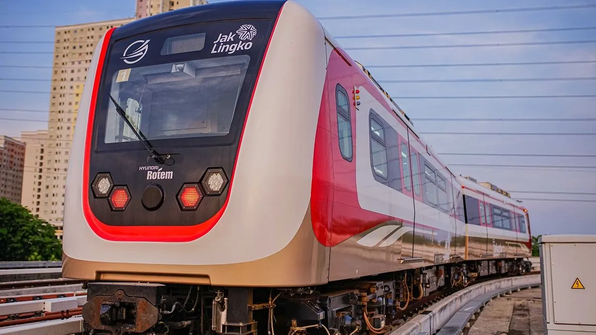 Ada beberapa transportasi publik yang didata oleh BPS Jakarta. Salah satunya adalah LRT Jakarta atau Jabodebek.