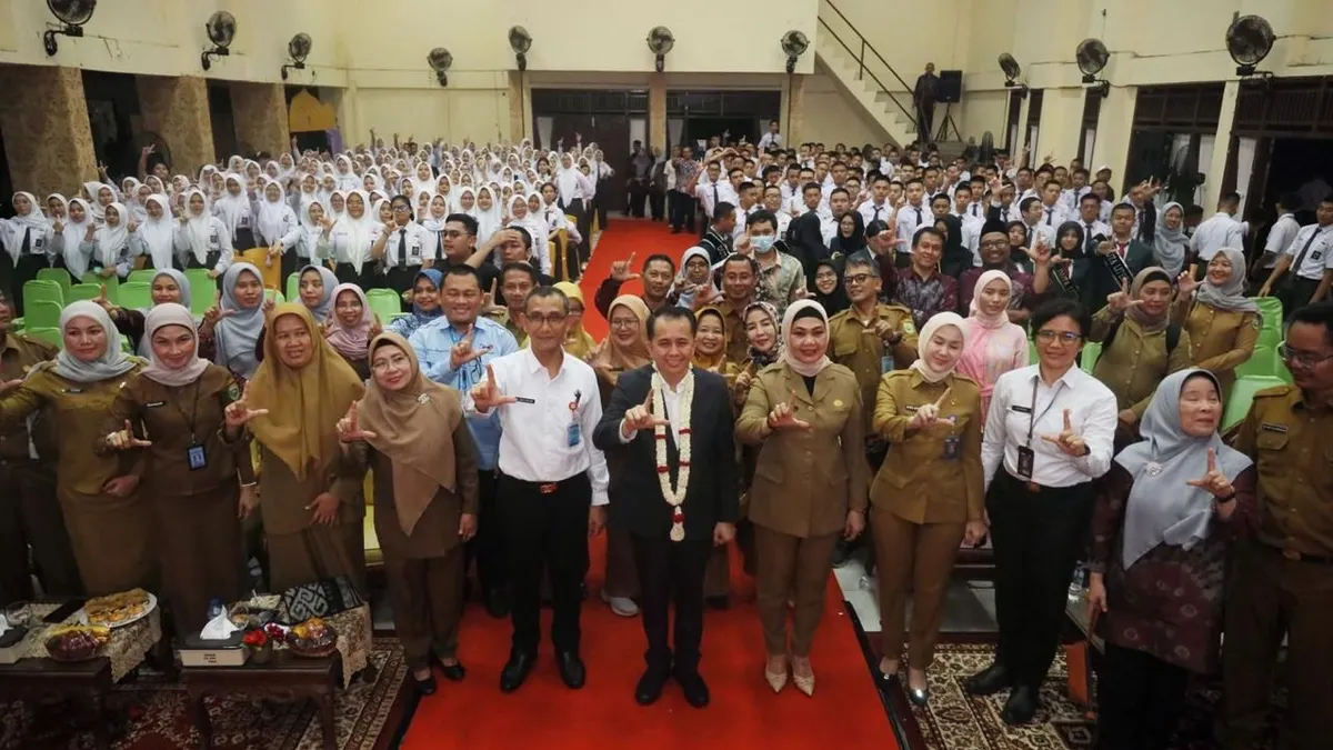 Agus Fatoni mengucapkan selamat kepada pemenang lomba dan berharap semoga sekolah SMA di Sumatera Selatan ke depannya kian  lebih baik.