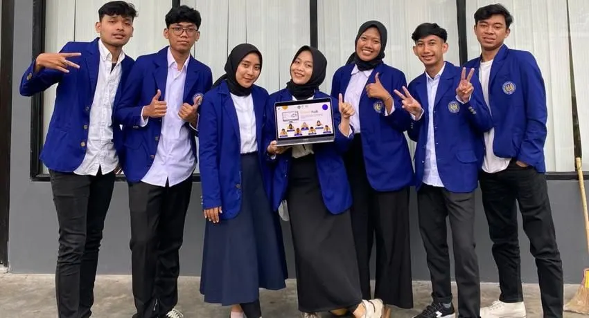 Mahasiswa dan Mahasiswi UNY