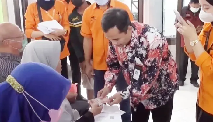 Pencairan bantuan sosial SP2D PKH dan BPNT melalui KKS Merah Putih