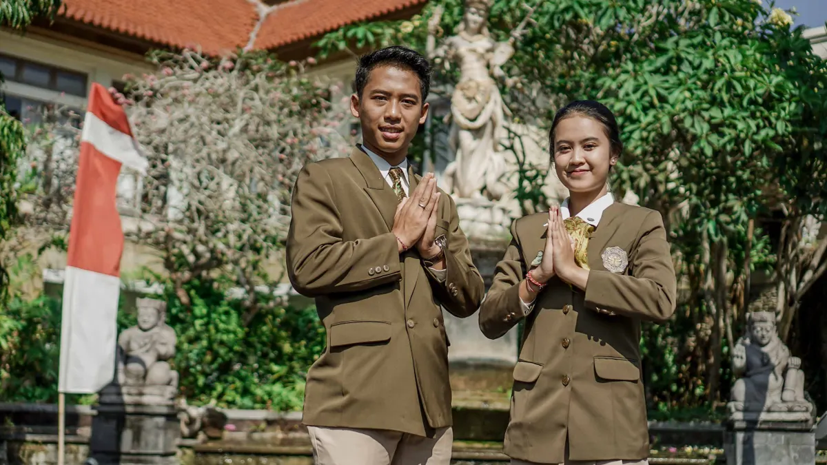 Berikut daftar kampus atau Perguruan Tinggi Pariwisata terbaik di Indonesia lengkap dengan pilihan program studi.