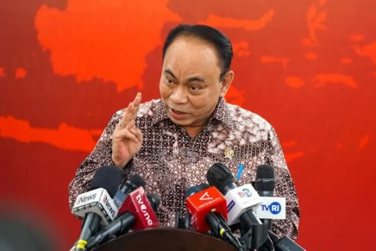 Roy Suryo mengaku heran dengan, Budi Arie Setiadi, yang menyebut akun Kaskus Fufufafa bukan milik Gibran Rakabuming.