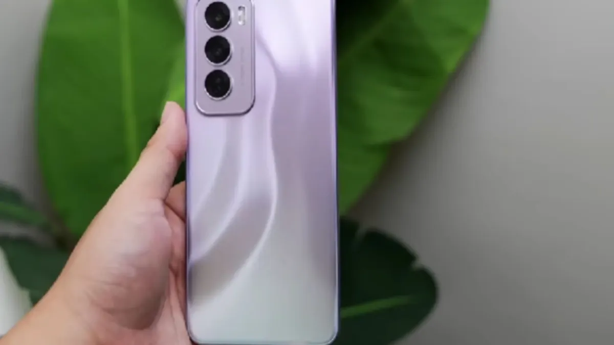 Spesifikasi OPPO Reno 12 Pro.