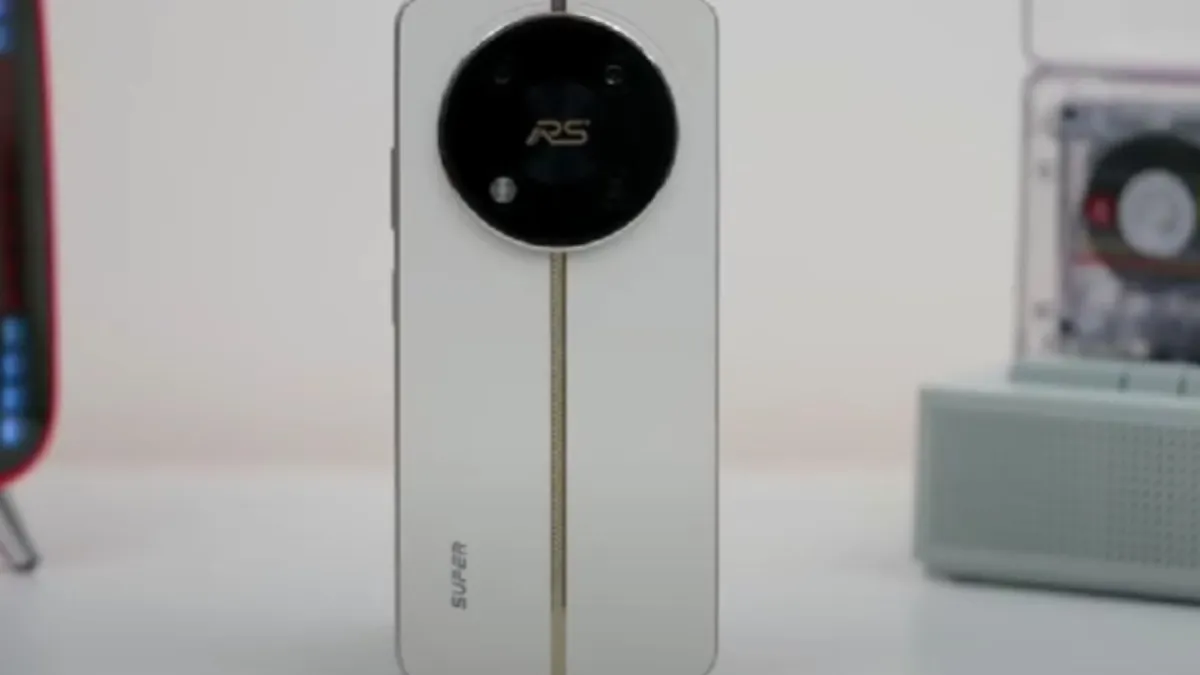 Itel RS4.