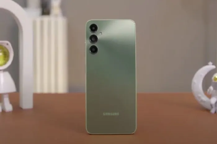 Samsung Galaxy A05s bisa dijadikan pilihan bagi kamu yang sedang mencari HP murah 1 jutaan tapi performanya mumpuni buat aktivitas harian.