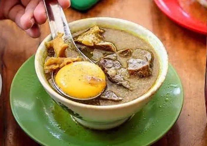 Dalam artikel ini akan merekomendasikan beberapa pilihan terbaik dan populer untuk makan siang yang menggugah selera.