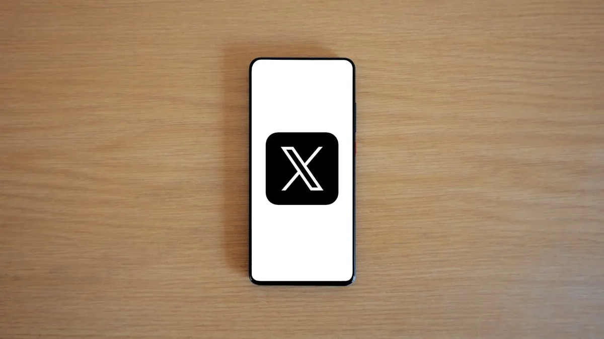 Platform X (Twitter) terancam diblokir Kominfo.
