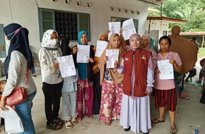 Jadi bagi para calon KPM yang belum menerima bantuan sosial, silahkan datang ke kantor desa untuk mendaftarkan diri.