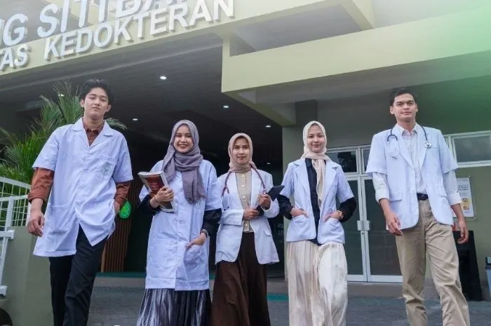 Ilustrasi mahasiswa Jurusan Kedokteran di beerapa kampus swasta terbaik di Indonesia