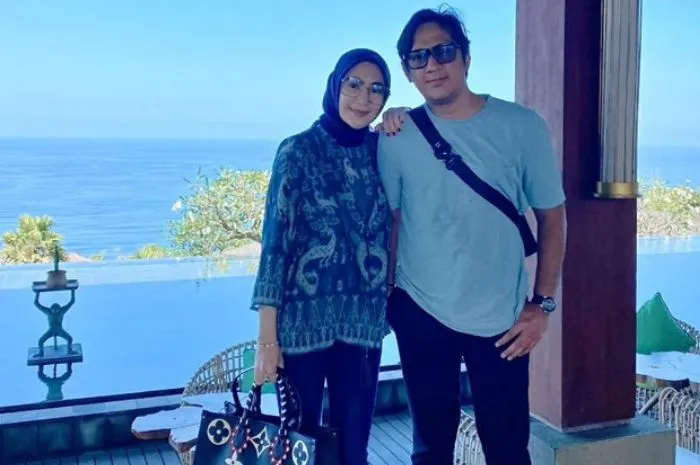 Andre Taulany dan Rien Wartia Trigina memposting foto kebersamaan mereka di Instagram pada 6 Juni 2021 silam.