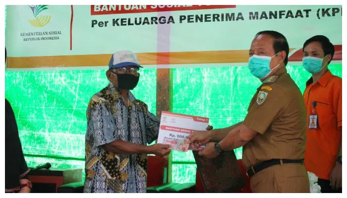 5 bansos resmi cair untuk KPM melalui KKS ATM Merah Putih, Bank Himbara, BSI, dan titik komunitas atau kantor pos