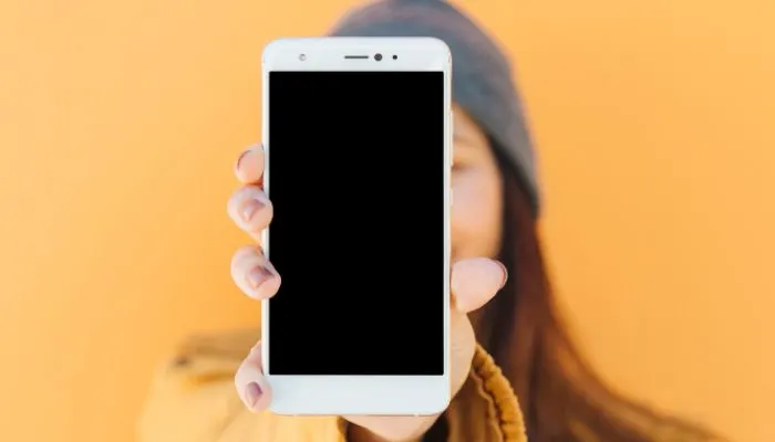 Ilustrasi cara menghapus iklan yang muncul tiba-tiba di HP Android.