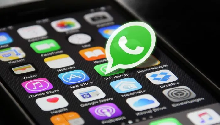 Tak perlu repot menggunakan WA&nbsp;GB atau aplikasi pihak ketiga lainnya untuk menyimpan status WhatsApp teman.