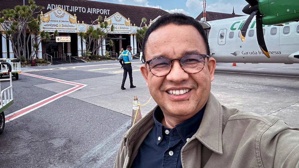 Program Anies Baswedan, oleh sebagian kalangan justru dinilai sebagai upaya meraih suara dalam Pilkada Jakarta.