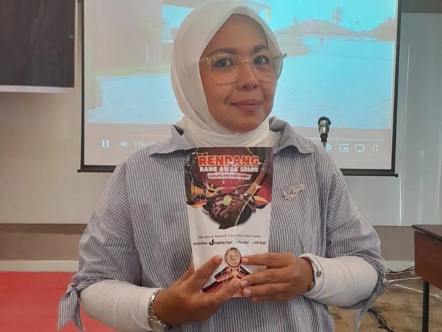 Nasabah PNM Mekaar Lisa Rosanti berkomitmen untuk mengusung produk rendangnya menjadi pemain di negeri sendiri.