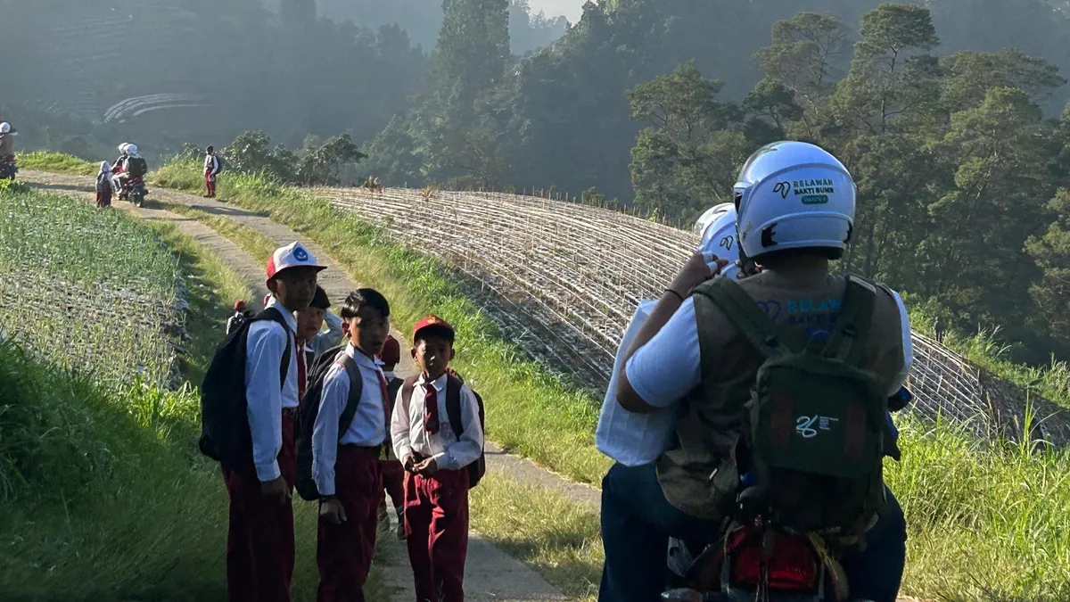 PT Permodalan Nasional Madani (PNM) sebagai PIC untuk wilayah Dusun Butuh, Kabupaten Magelang, Jawa Tengah bersama pesera Relawan Bakti BUMN akan memberikan bantuan pelatihan berupa pemanenan sayur, sertifikasi drone dan pelatihan kepada nasabah Mekaar.