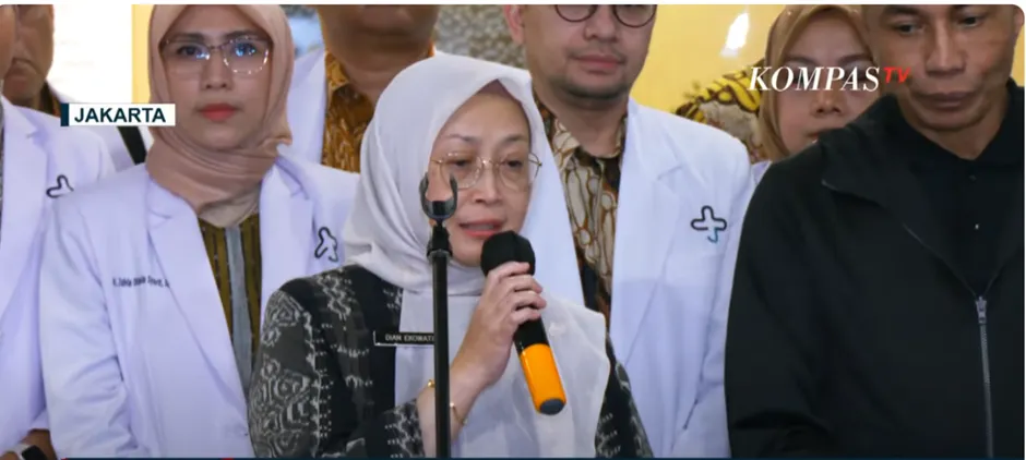 Direktur Utama RSUD Tarakan, Dian Ekowati, menjelaskan isi tes kesehatan yang dijalankan oleh para calon gubernur dan wakil gubernur Pilgub Jakarta 2024.