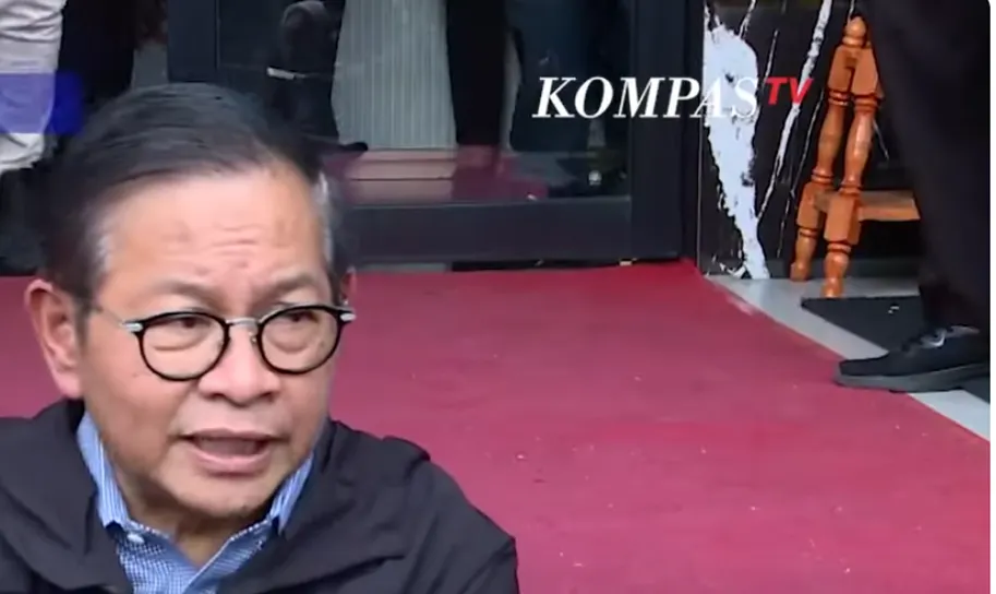 Pramono Anung ditantang oleh Presiden Jokowi untuk blusukan di 12 titik Jakarta setiap harinya sebelum Pilgub Jakarta 2024 bulan November.