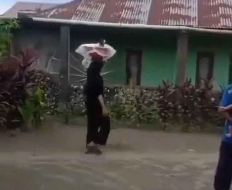Viral Video Momen Terakhir Nia Kurnia Sari Jual Gorengan Sebelum Ditemukan Tewas