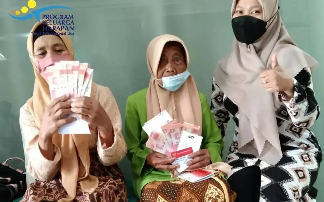 Di bulan September 2024 ini, pencairan bansos PKH dan BPNT dipastikan akan segera dilakukan dan masuk ke KKS merah putih.