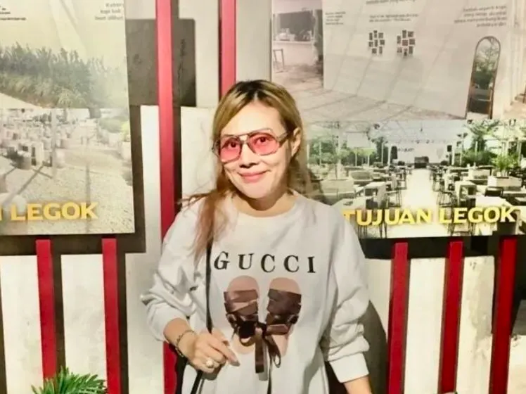 Febby Carol, kakak Virgoun