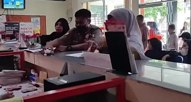 Tentunya sementara hanya bisa menunggu update terkini dari Kementerian Sosial RI dan juga perubahan terbaru di status SIKS-NG.