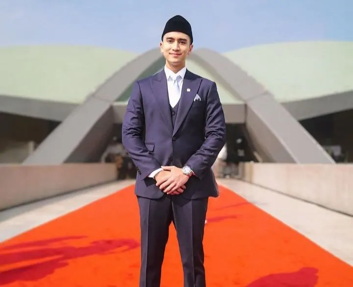 Verrel Bramasta resmi dilantik sebagai anggota DPR RI periode 2024-2029 untuk perwakilan dapil Jawa Barat 7. 