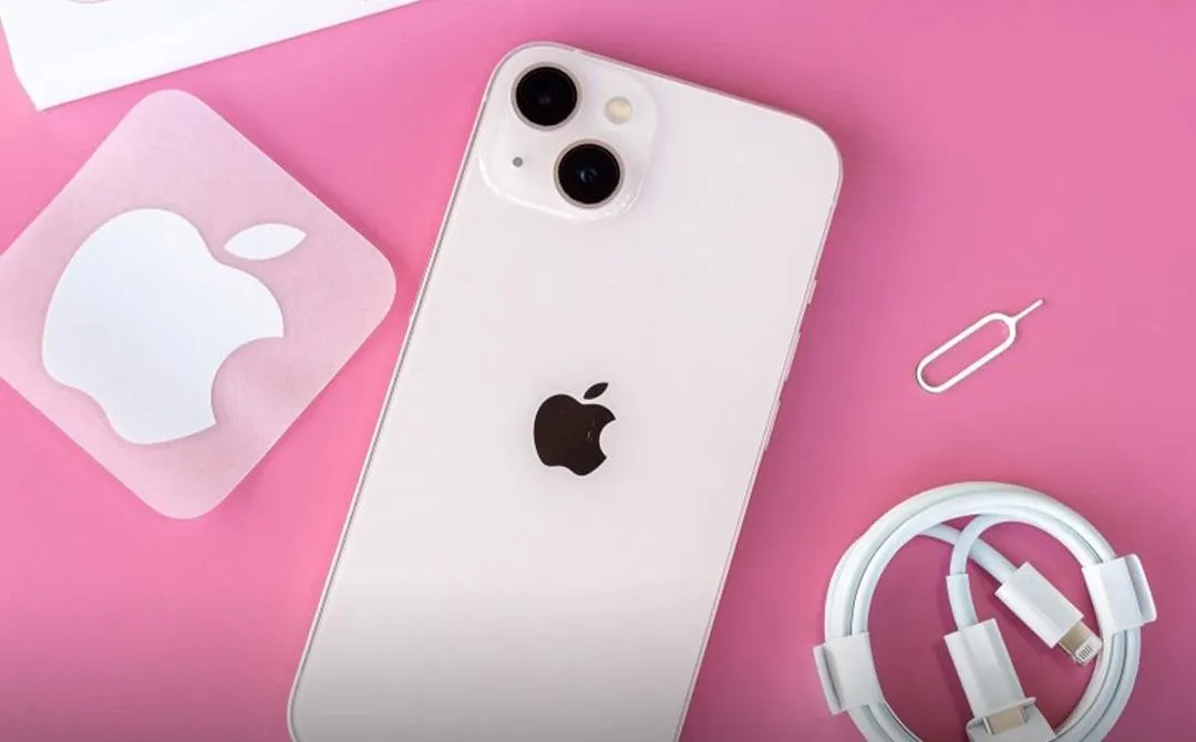 iPhone 13