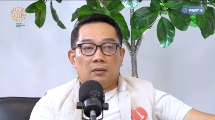 Ridwan Kamil melakukan dua kegiatan tersebut di daerah Banjir Kanal Timur. Ia melakukan peninjauan dan belanja aspirasi warga.