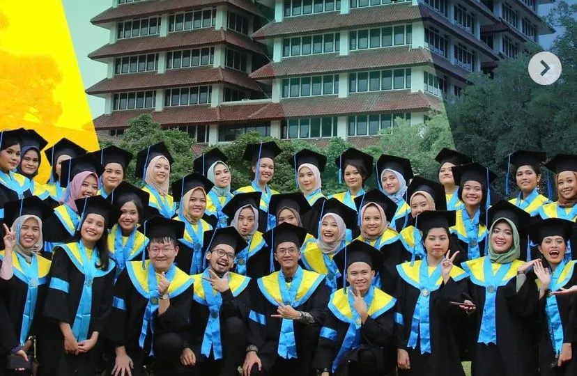 Potret wisudawan dan wisudawati UI