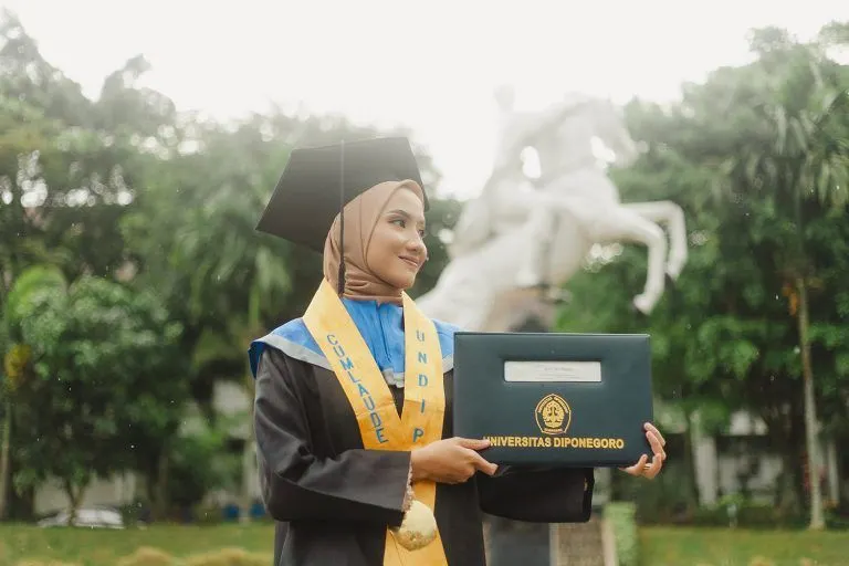 Universitas Diponegoro (Undip) merupakan salah satu perguruan tinggi negeri terbaik yang ada di Provinsi Jawa Tengah.