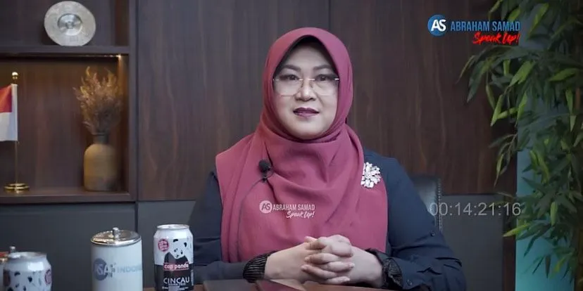 Dokter Tifa mengomentari postingan akun Fufufafa dan menyebut jika tulisannya di akun kaskus merupakan tanda dan gejala dari Skizofrenia.