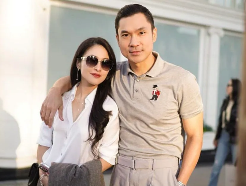 Suami Sandra Dewi (Harvey Moeis) diduga melakukan tindak pidana pencucian uang (TPPU) bersama beberapa orang lainnya dengan nominal mencapai Rp300 Triliun.