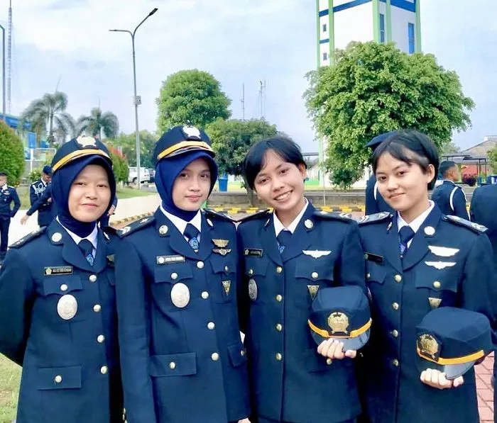 Tak Hanya SMA! Berikut 8 Sekolah Kedinasan yang Menerima Lulusan SMK, dari PKN STAN hingga STMKG