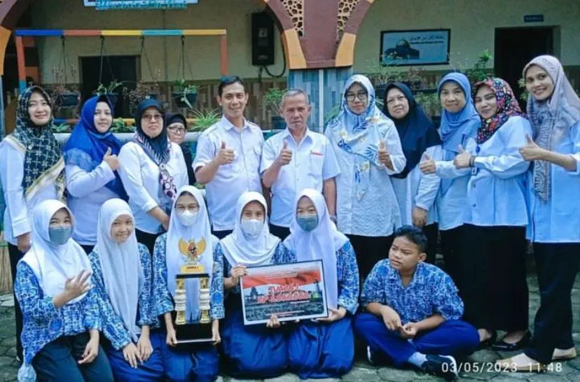 TOP 10 SD dan SMP Negeri Terbaik di Ibu Kota Jawa Tengah