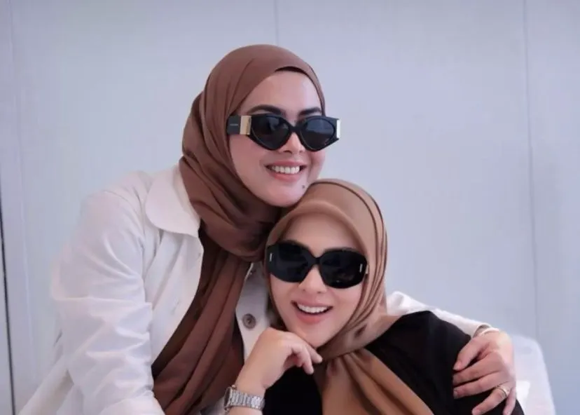 Aisyahrani adik dari Syahrini itu pun mengucap syukur atas kelahiran anak pertama sang kakak
