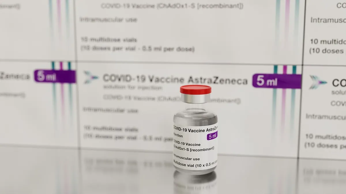 Ilustrasi vaksin Covid 19 Astrazeneca yang memiliki efek samping langka