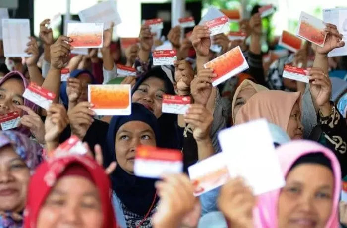 Pemerintah Indonesia pada bulan Oktober 2024 ini dijadwalkan akan mencairkan sebanyak 4 jenis bansos (bantuan sosial).