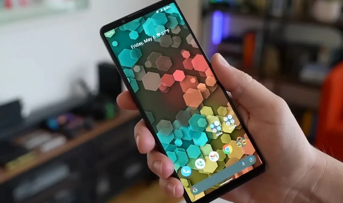 Keunggulan utama Google Pixel 7 terletak pada kemampuan komputasi fotografinya melalui chip Tensor G2 yang menghadirkan fitur unggulan.