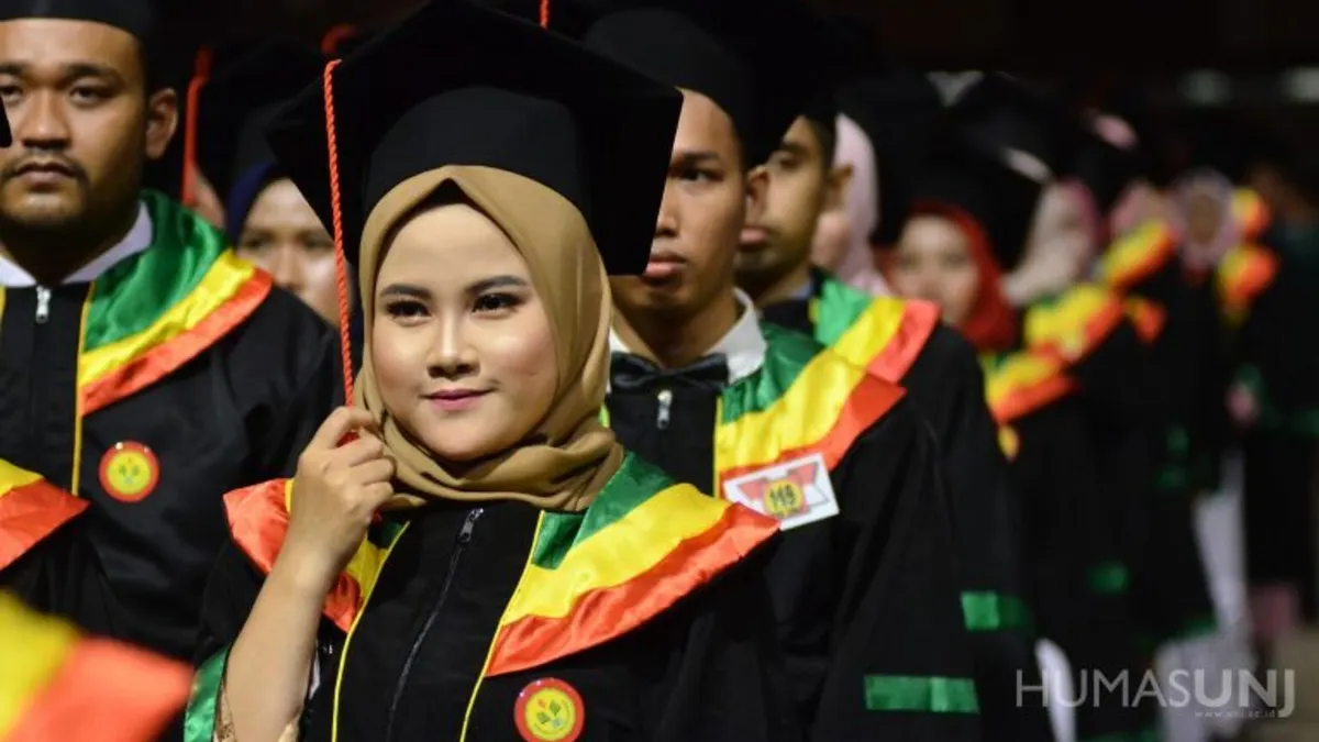 Universitas Negeri Jakarta (UNJ) merupakan salah satu perguruan tinggi negeri terbaik dengan jumlah peminat yang tinggi.