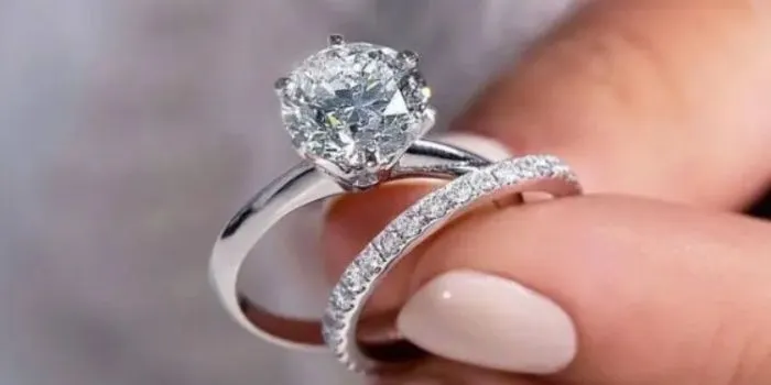  Ilustrasi cincin kawin