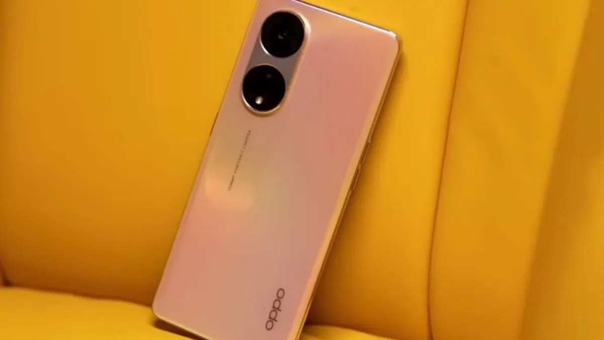 Oppo Reno 8T 5G yang dirilis pada Maret 2023 ini memiliki layar Amoled berukuran 6,7 inci dengan refresh rate 120Hz.