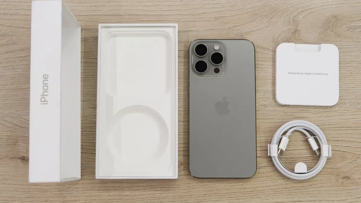 Di tahun 2024 ini, beberapa produk smartphone iPhone mengalami penurunan harga beli yang cukup signifikan, mencapai jutaan rupiah.