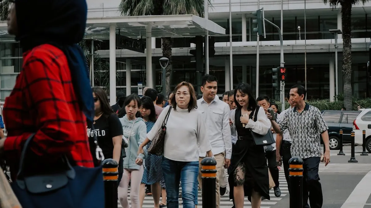 Pendataan berdasarkan jumlah tingkat pengangguran, jam pekerja penuh waktu, dan jam pekerja paruh waktu atau tidak penuh waktunya.