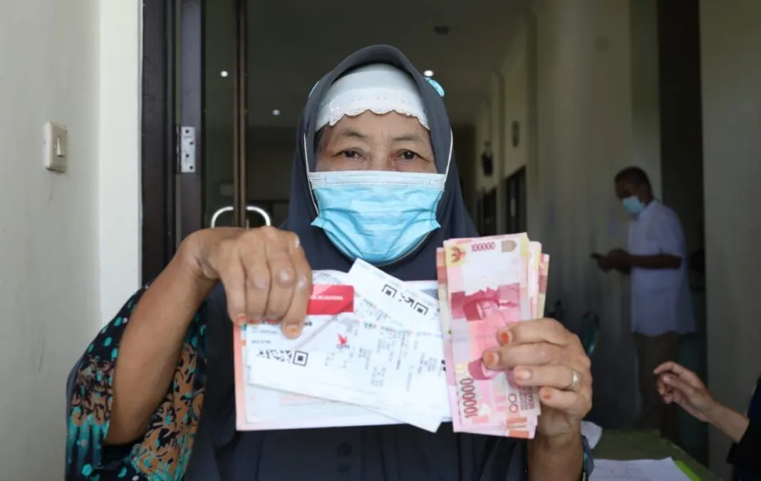 Terpantau bansos yang sudah ditunggu-tunggu, baik PKH maupun BPNT alokasi September-Oktober 2024 sudah mulai cair merata.
