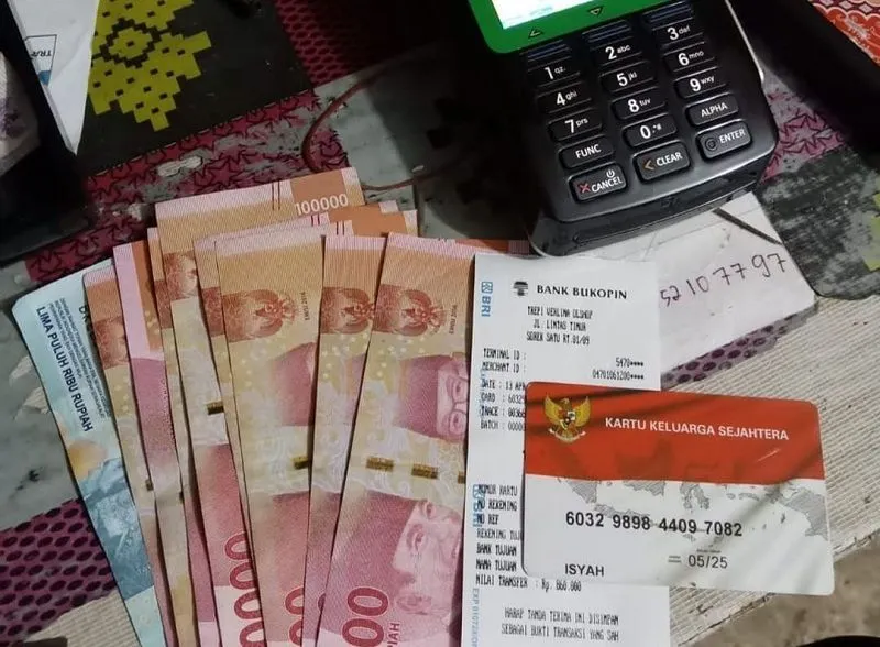 Ilustrasi. Penting bagi KPM bansos PKH, ada beberapa dokumen yang harus dikumpulkan ke pendamping desa sebelum akhir bulan Juni 2024 ini.
